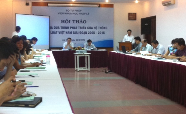 Đánh giá quá trình phát triển của hệ thống pháp luật Việt Nam trong giai đoạn 2005 -2015